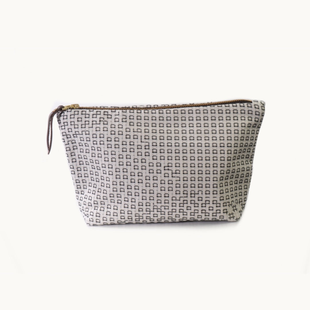 Stand-Up Pouch by Kiriko