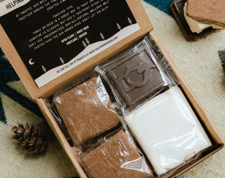 Winter Mint S'mores Kit by Toasted S'mores Bar