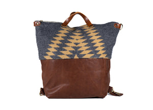 Backpack Charcoal & Oat Geo Wool by Land & Kamp